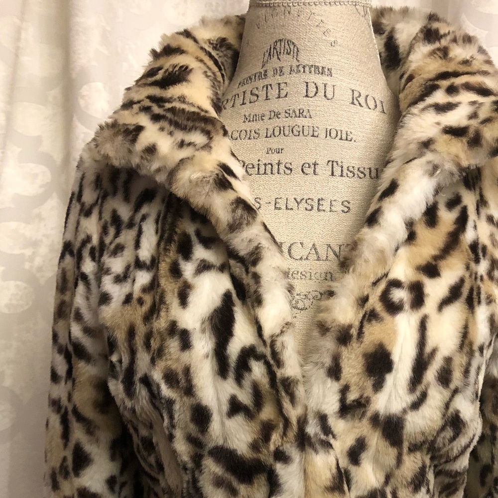 Fur coat - Picture 2 of 8